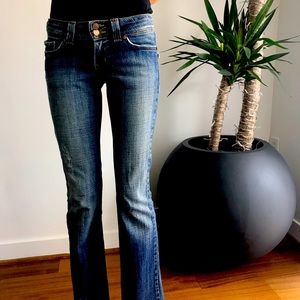 Flying Monkey like new slightly distressed wash